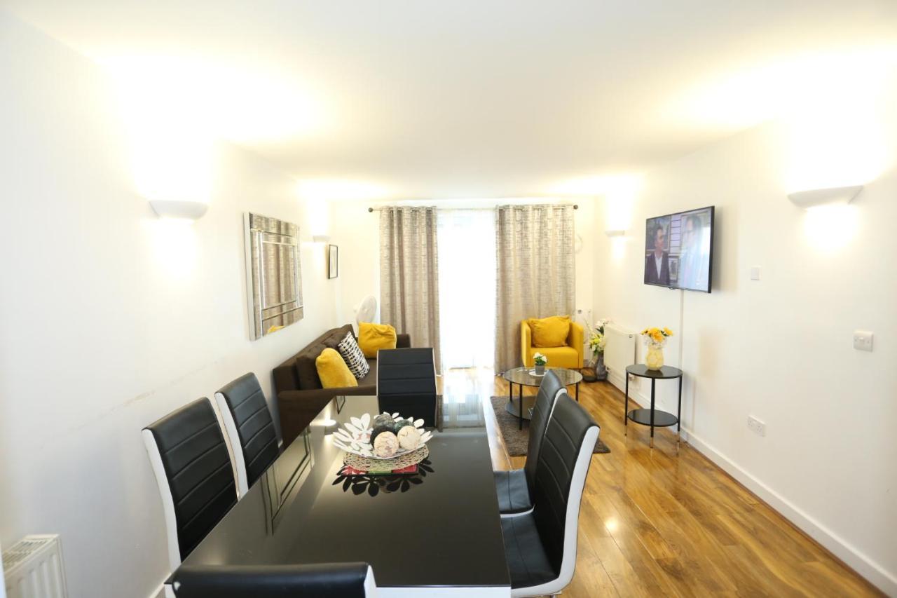 Lovely View 2 Beds 2 Bath Apartment, 런던 외부 사진