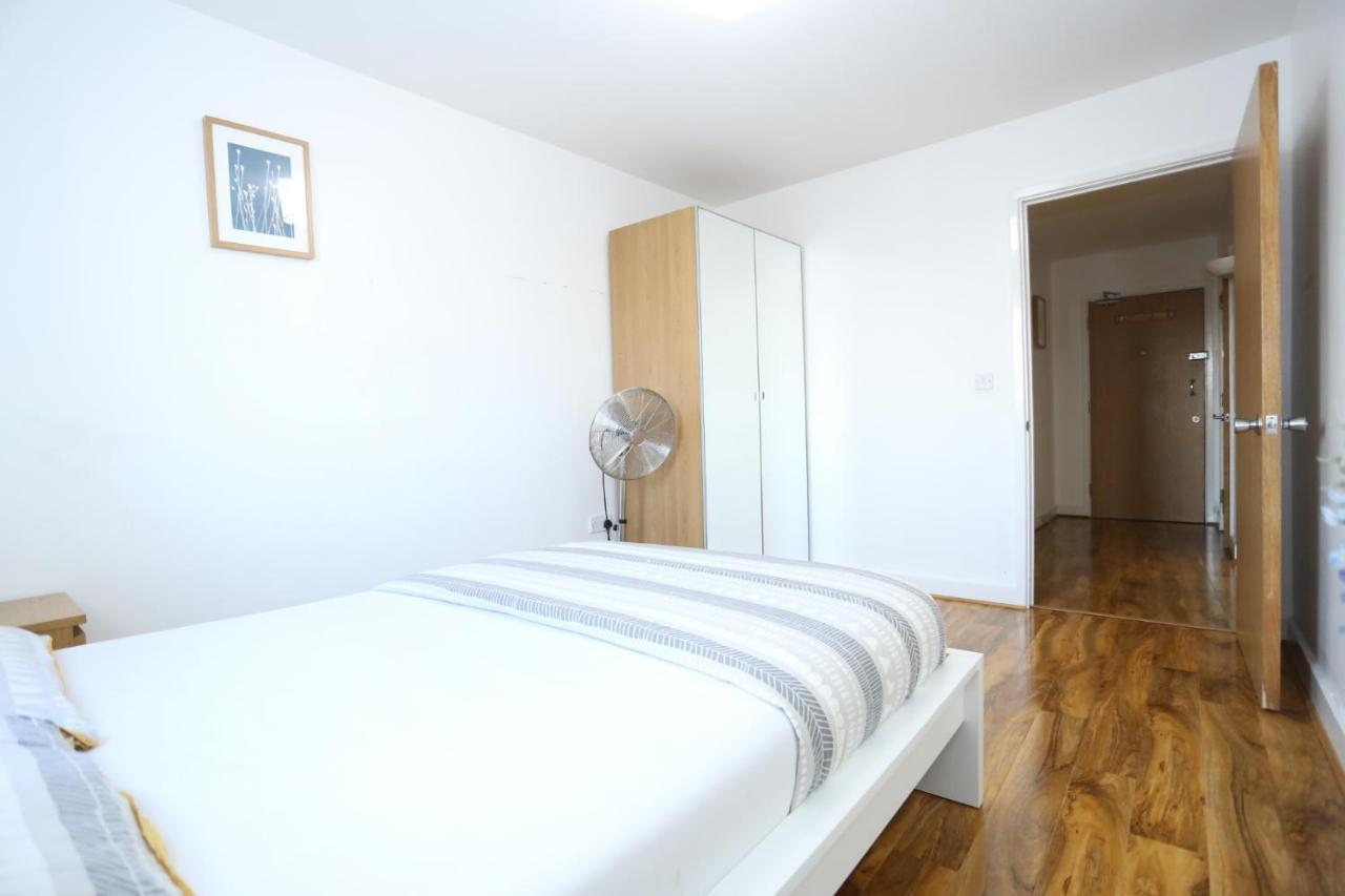 Lovely View 2 Beds 2 Bath Apartment, 런던 외부 사진